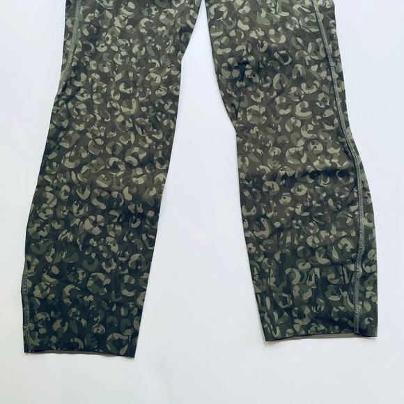 Lululemon Base Pace HR Crop 23" Leggings Intertwined Camo Olive Multi Size 4 NEW - Picture 4 of 9
